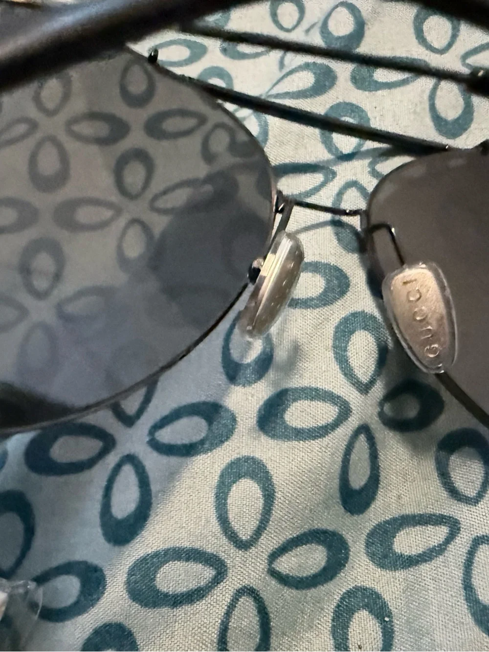 Gucci Black Aviator Sunglasses - Designer Logo Lenses